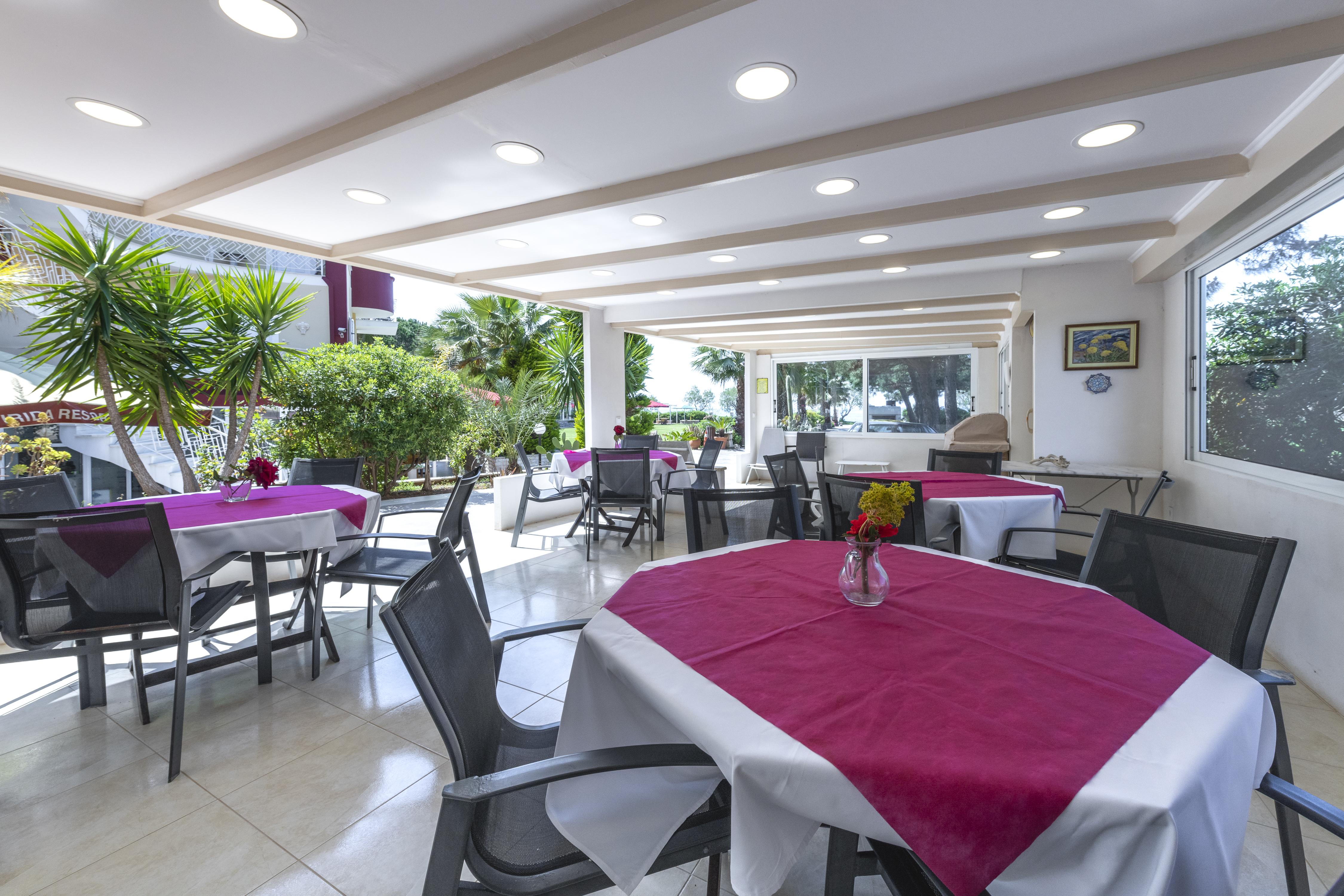 Irida Beach Resort Suites キパリシア エクステリア 写真