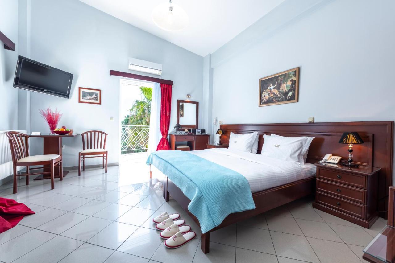 Irida Beach Resort Suites キパリシア エクステリア 写真