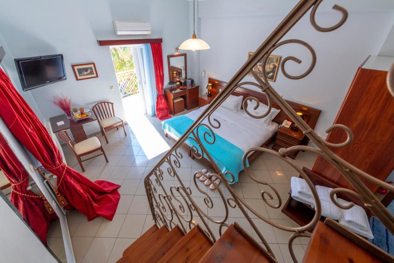 Irida Beach Resort Suites キパリシア エクステリア 写真