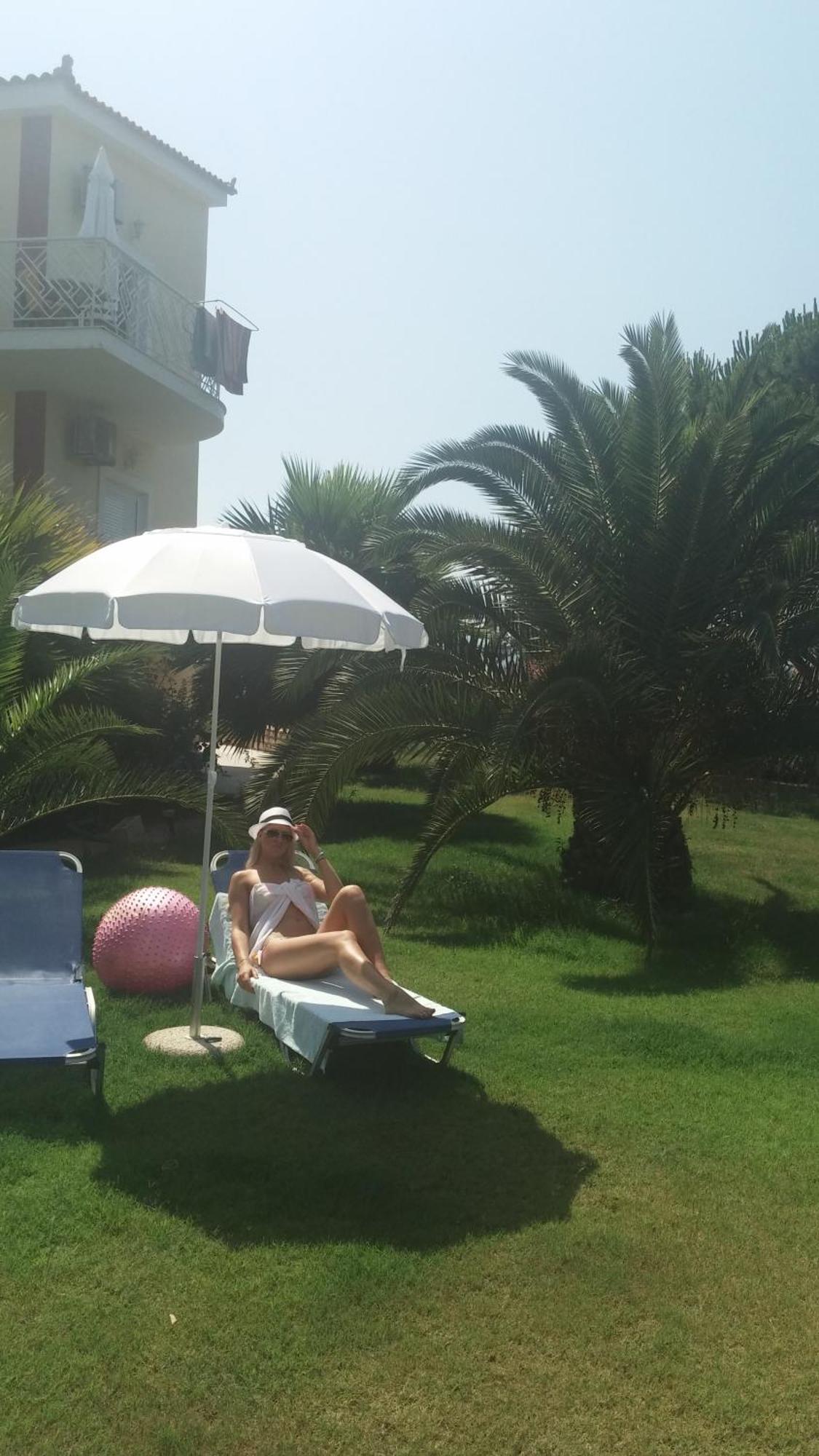Irida Beach Resort Suites キパリシア エクステリア 写真