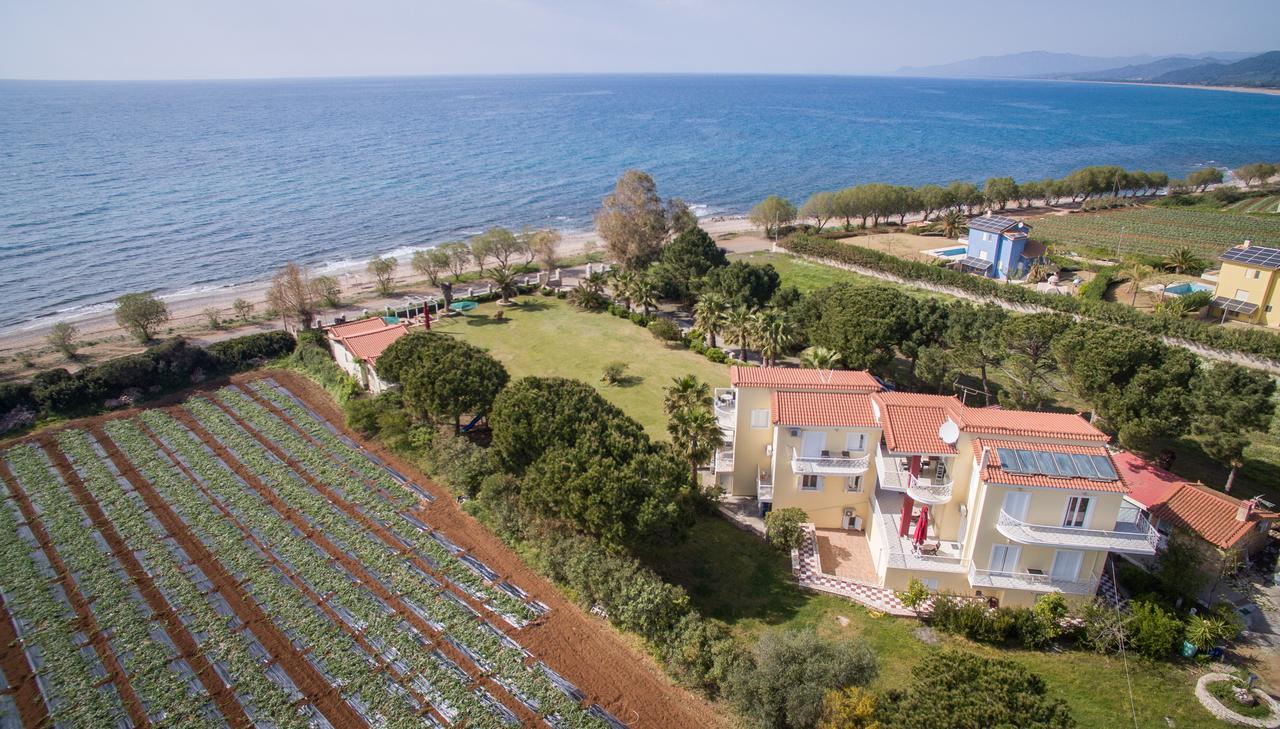 Irida Beach Resort Suites キパリシア エクステリア 写真