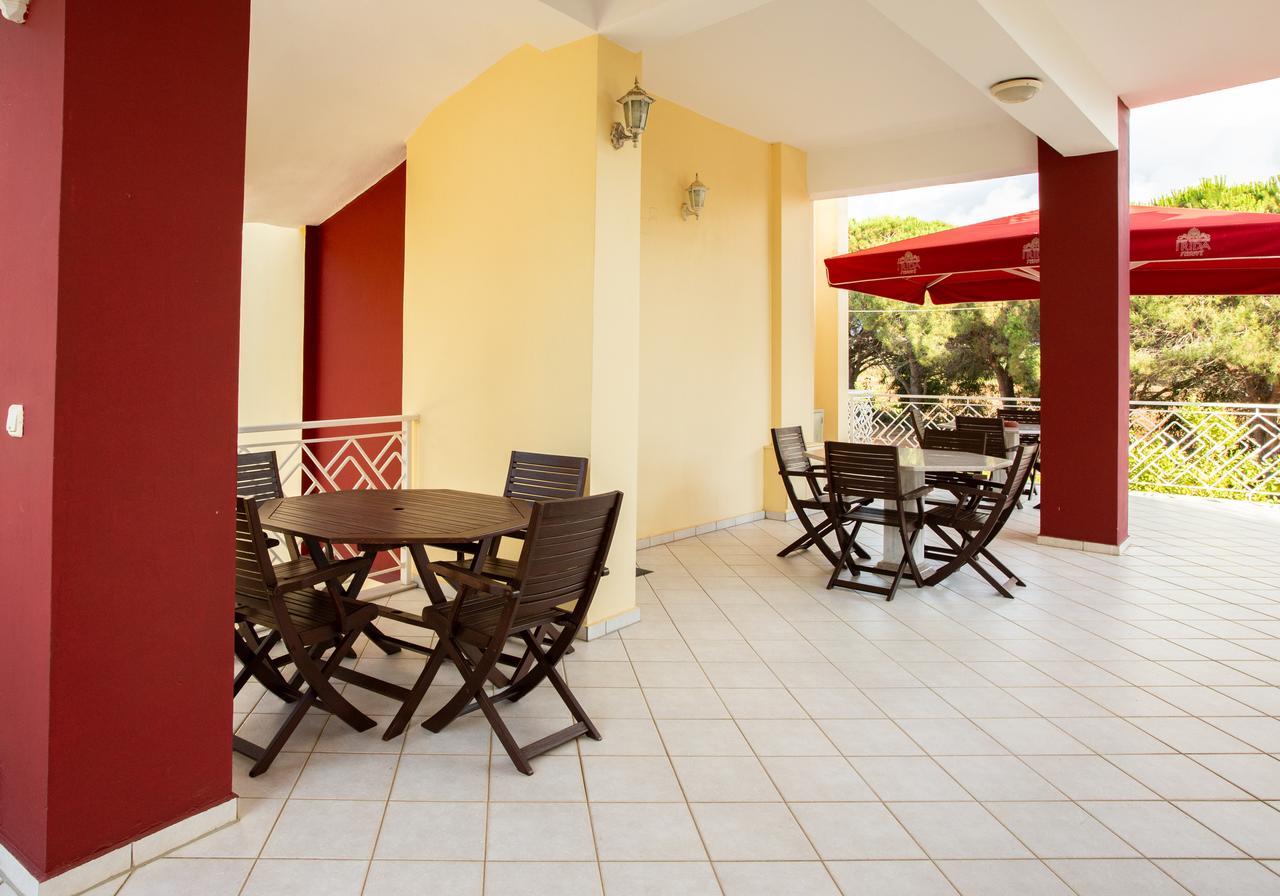 Irida Beach Resort Suites キパリシア エクステリア 写真