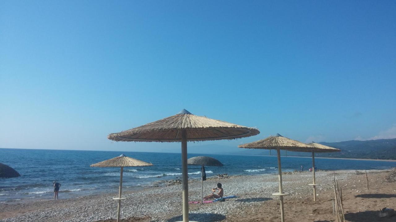 Irida Beach Resort Suites キパリシア エクステリア 写真